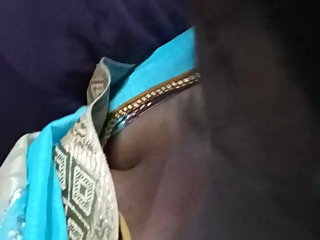 Tamil hot aunty sexy boobs cleavage in bus (wet)