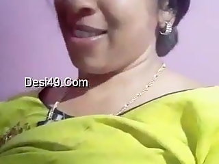 PlayboyStarX VIDEOS 9 KERALA AUNTY FLASHING HER BOOB'S