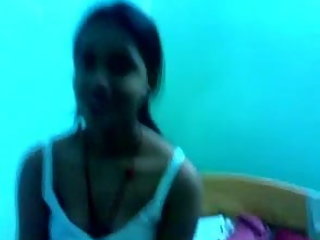 Skinny Indian chick loves to flash