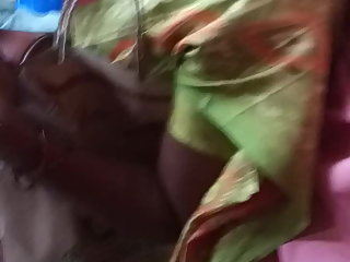 Tamil hot aunty enjoyed grouping in bus